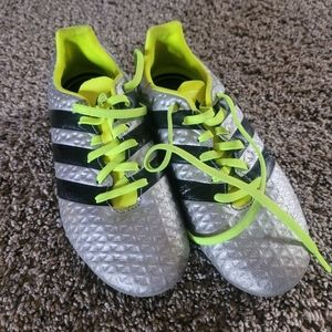 Boys soccer cleats - Adidas size 3